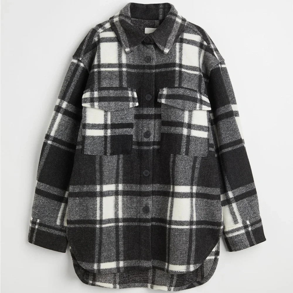 H&M plaid shacket 🖤 - Picture 1 of 5